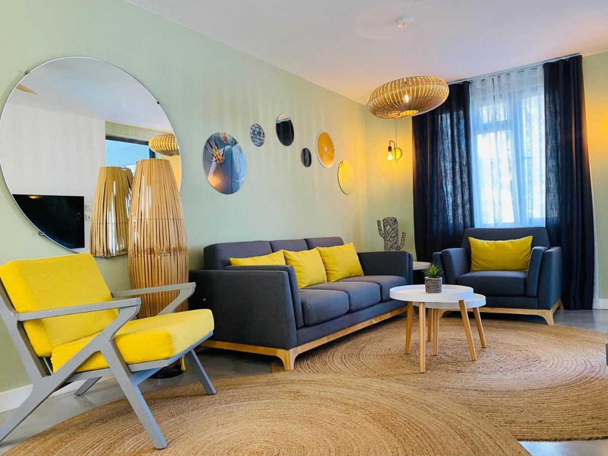 Sweet Beach Apt-Pool, Terrace, Ground Floor, Few Steps From Beach! Flic-en-Flacq Eksteriør billede